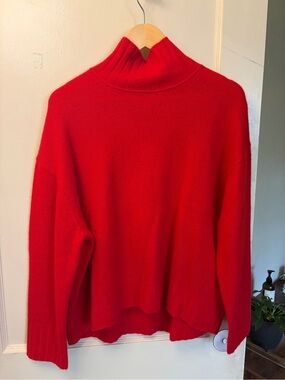 Women’s Banana Republic 100% Cashmere Red Turtleneck Sweater NWT